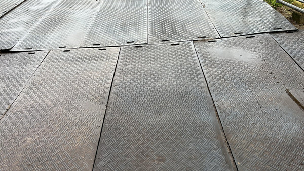 Vol pak kunststof rijplaten 300x100x2 cm 35 stuks
